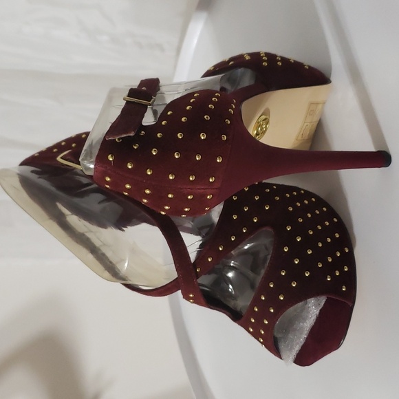 Bebe Burgundy with gold accents platform Heels size 6 - Picture 7 of 10